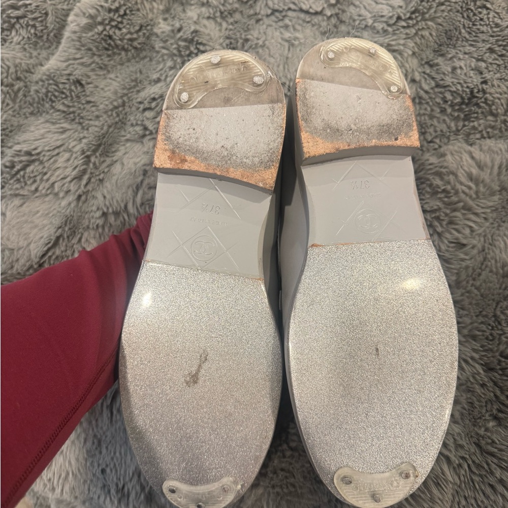 Chanel 21B Grey Quilted Flap Turnlock CC Logo Silver Mule Slip Flat Loafer 37.5 - Picture 2 of 12